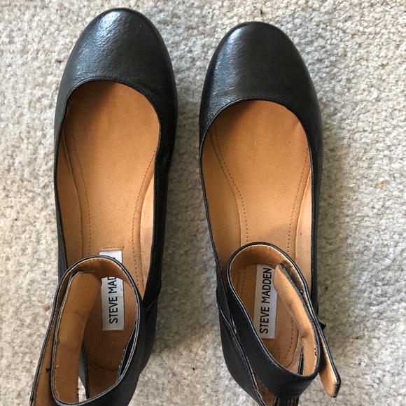 Steve Madden Paki Ankle Flat - Picture 2 of 6
